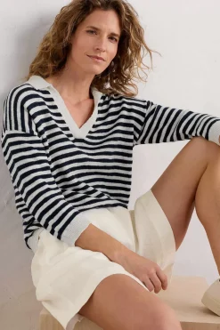 Gwynver Lightweight V-Neck Collared Jumper