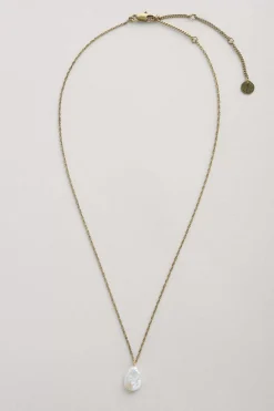 Valency Freshwater Pearl Pendant Necklace